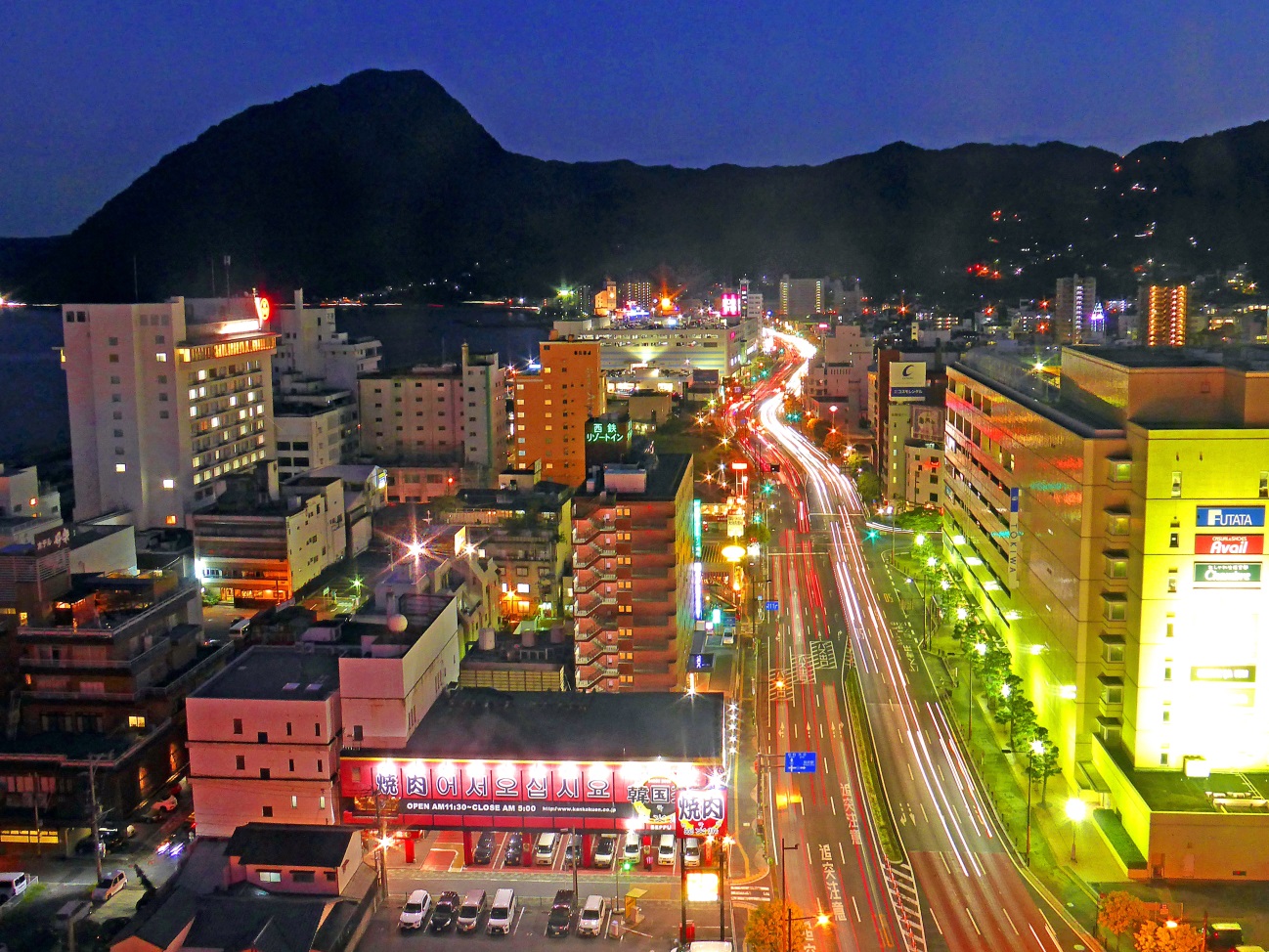 別府タワーの展望台夜景