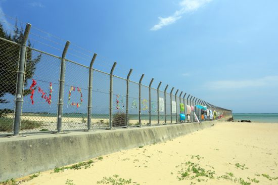沖縄辺野古の国境フェンス