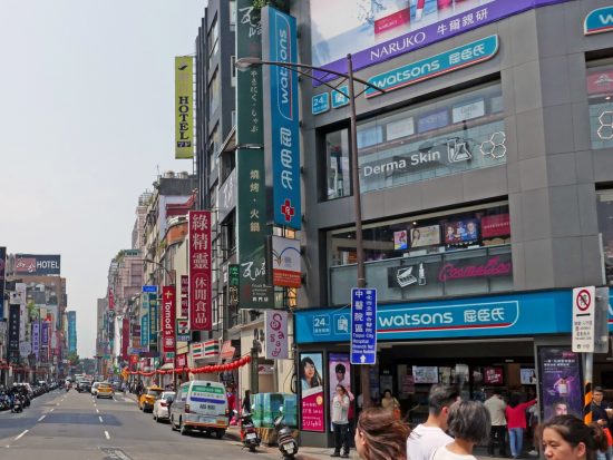 香港発のアジア最大手「ワトソンズ」の店舗