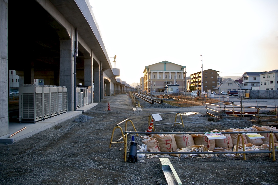 移転9日後の高知駅旧留置線