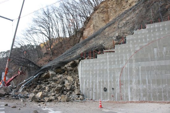 2017年12月に起きたトンネルの外壁崩落