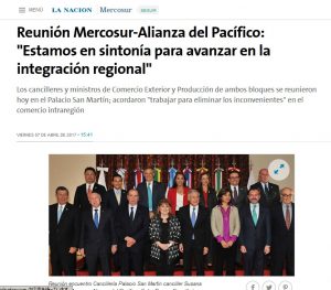「La Nacion」紙