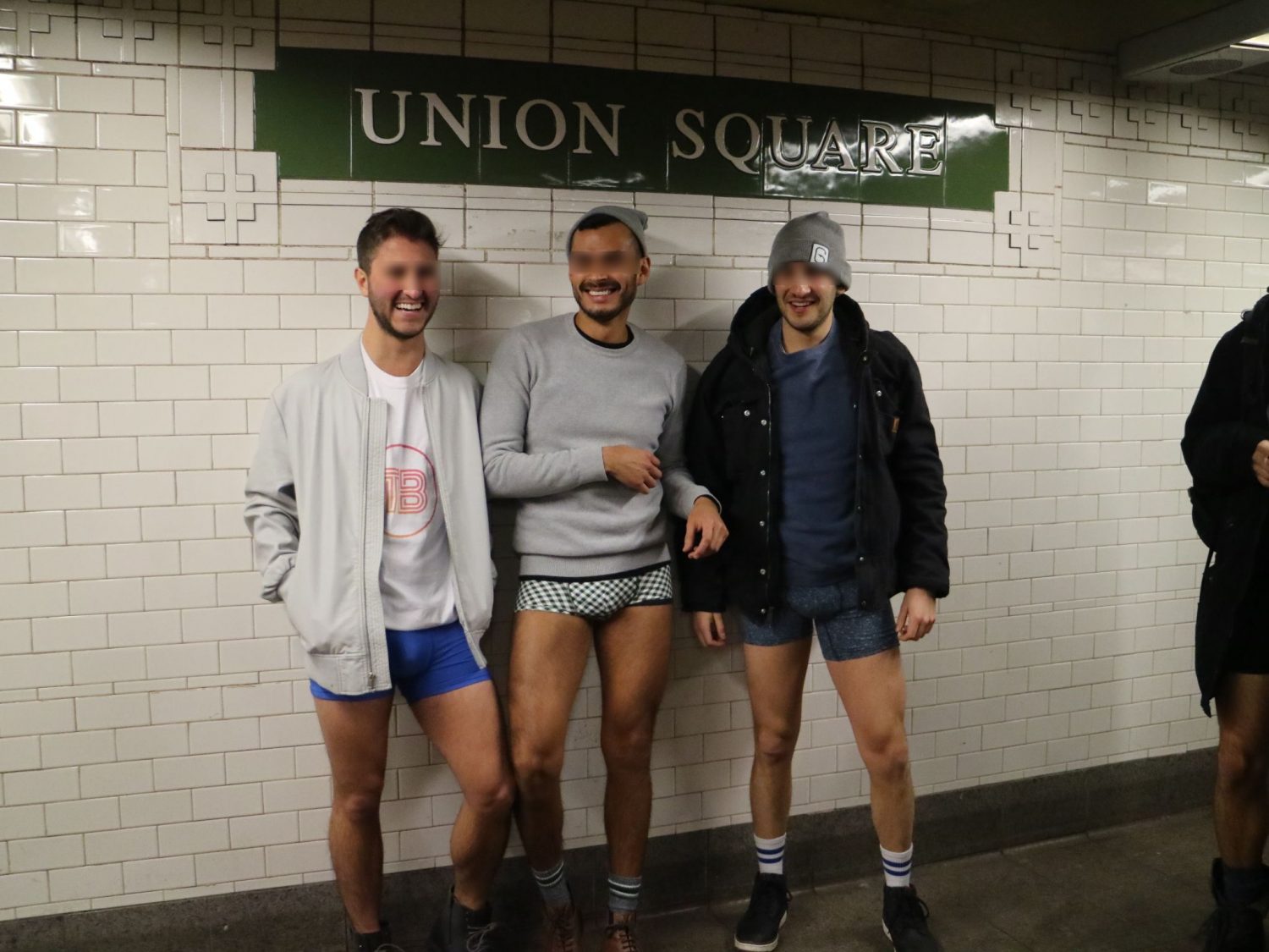パンツ一丁でニューヨーク地下鉄に乗る行事に記者も参加してみた ハーバー ビジネス オンライン ページ 2