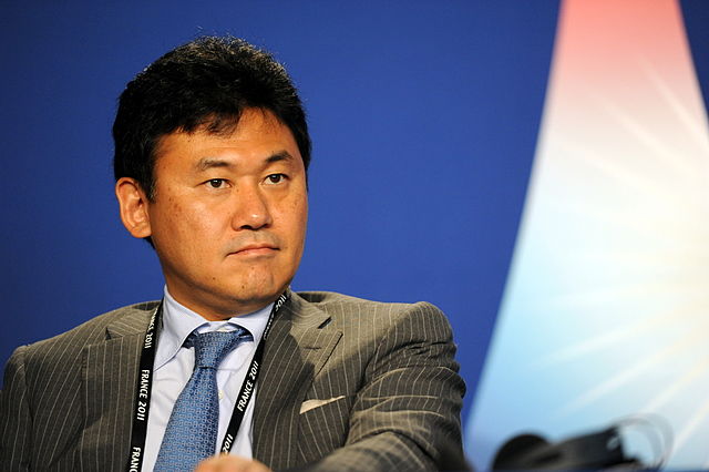 医薬品ネット販売から携帯事業参入まで 我田引水 な楽天 三木谷氏は竹中平蔵に次ぐ 政商 か 森功氏 ハーバー ビジネス オンライン