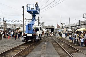 演示中の軌陸車