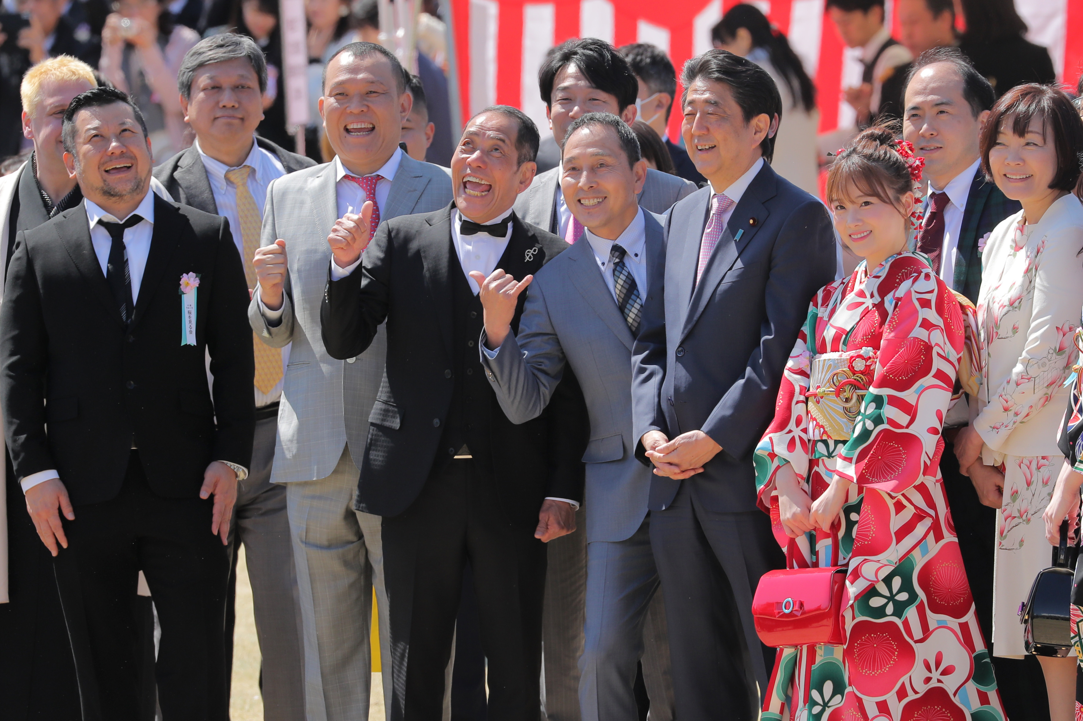 安倍首相主催「桜を見る会」で後援会関係者をおもてなし。許されない公金の私物化 « ハーバー・ビジネス・オンライン