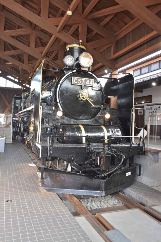 四国鉄道文化館南館で展示中のC57-44