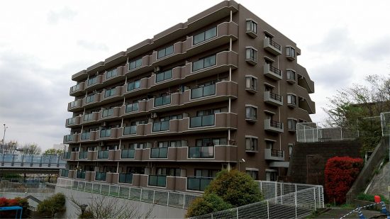 寺尾氏が5月に購入した横浜市のマンション。